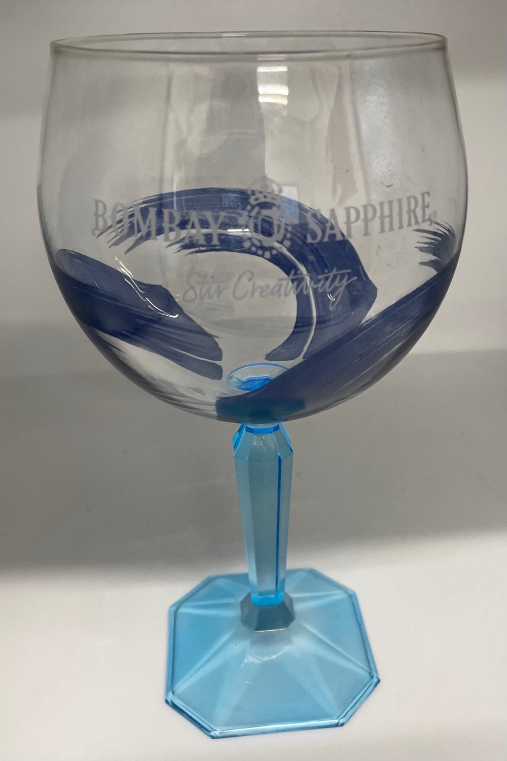 Bombay sapphire hexagon based gin balloon glass in gift box