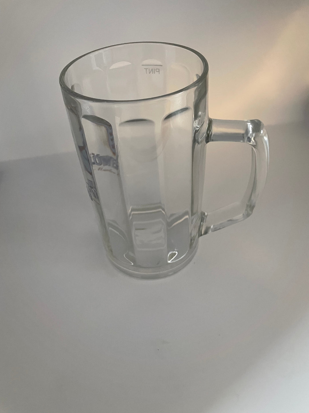 Lowenbrau 20oz pint stein glass